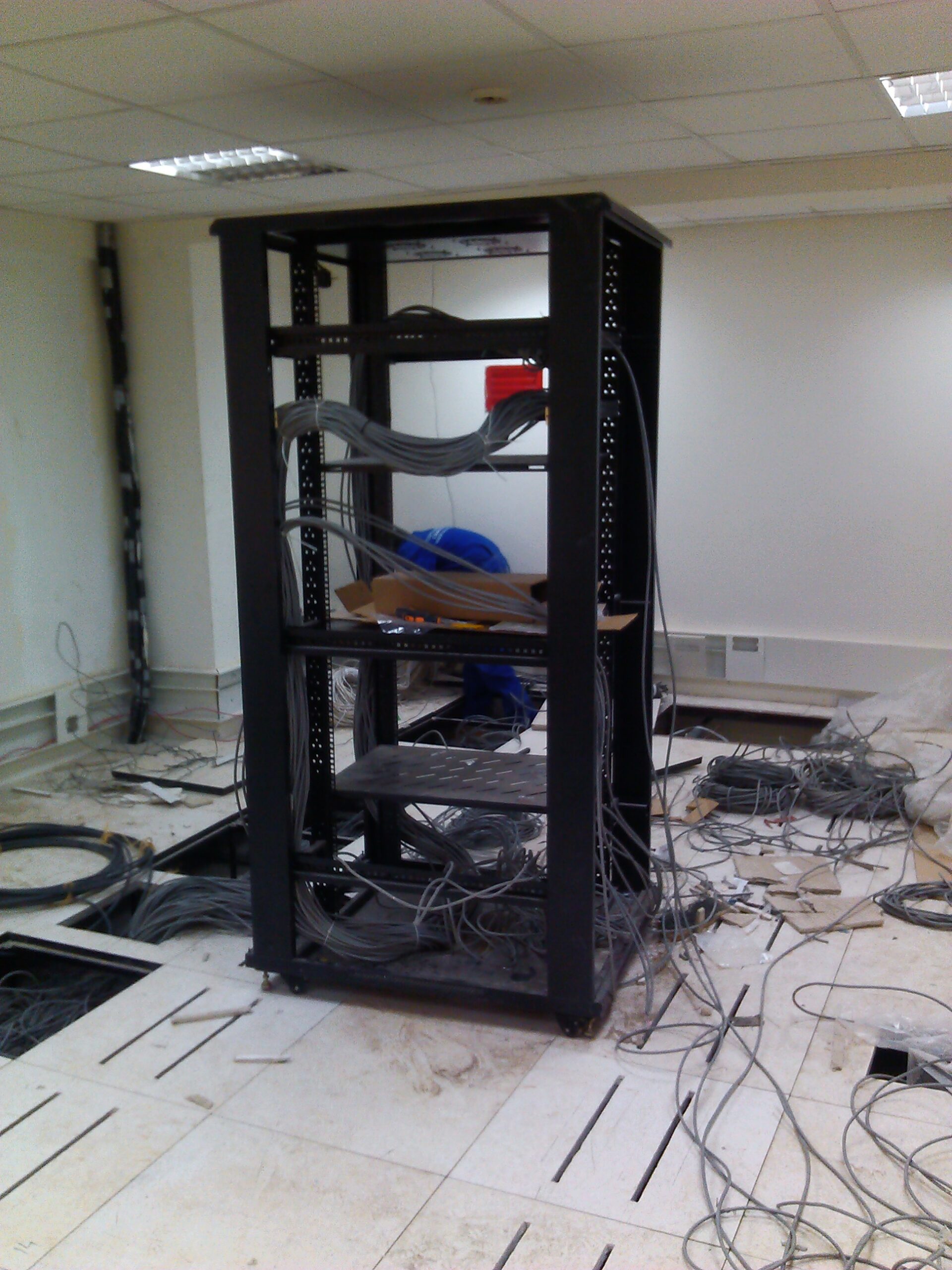 Data Center Cabling with Raised Floor